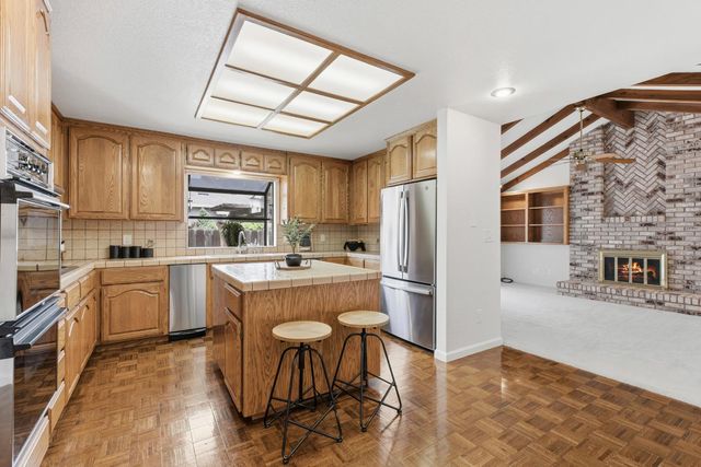 3729 Springcreek Dr, Modesto, CA 95355