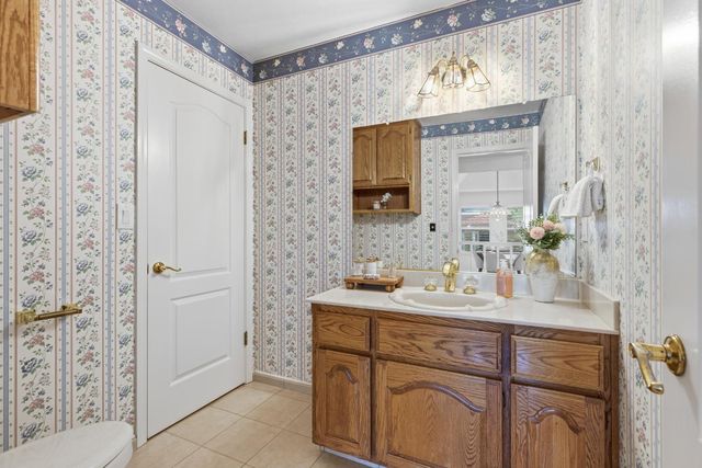 3729 Springcreek Dr, Modesto, CA 95355