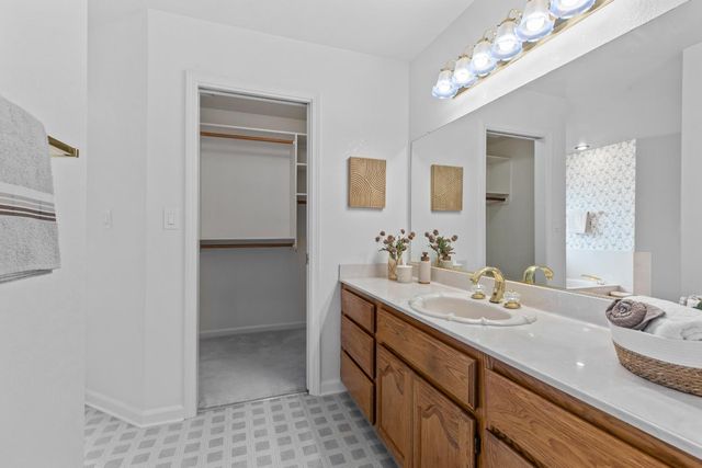 3729 Springcreek Dr, Modesto, CA 95355