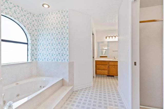 3729 Springcreek Dr, Modesto, CA 95355