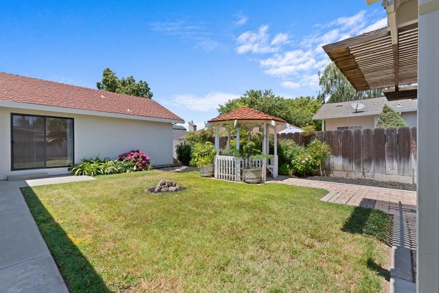 3729 Springcreek Dr, Modesto, CA 95355