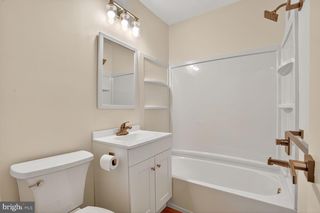 10113 FAIR WOODS DR, Fairfax, VA 22030