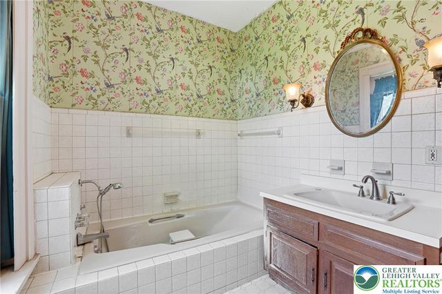 533 4th Street, Catasauqua Boro, PA 18032
