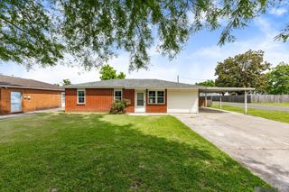 5302 Eudora Dr, Addis, LA 70710