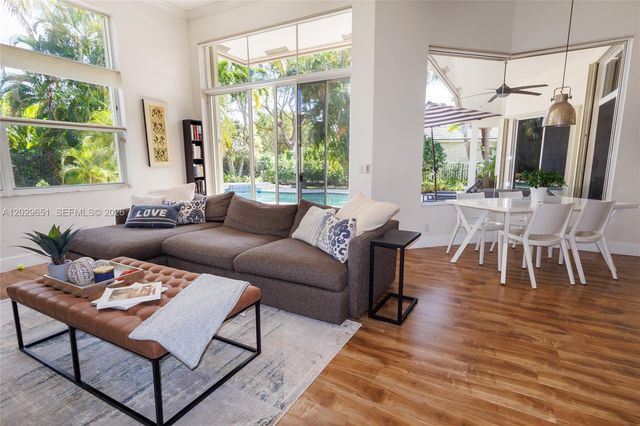 280 Landings Blvd 280, Weston, FL 33327