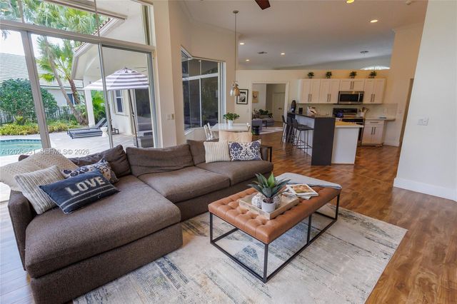 280 Landings Blvd 280, Weston, FL 33327