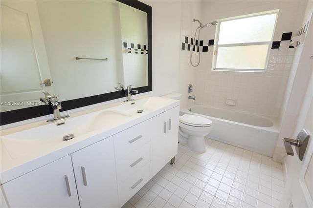 280 Landings Blvd 280, Weston, FL 33327