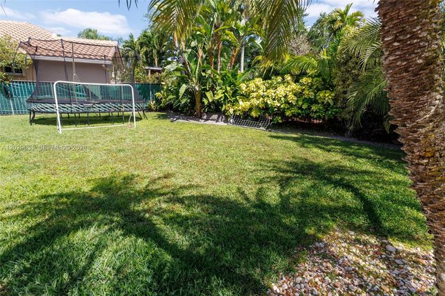 280 Landings Blvd 280, Weston, FL 33327