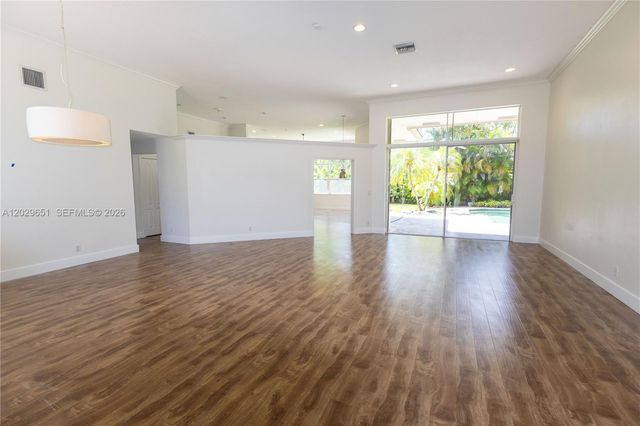 280 Landings Blvd 280, Weston, FL 33327