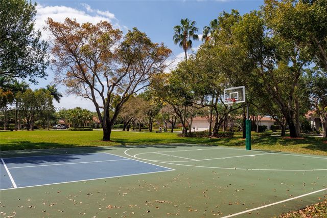 280 Landings Blvd 280, Weston, FL 33327
