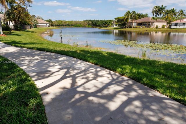 280 Landings Blvd 280, Weston, FL 33327