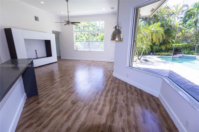 280 Landings Blvd 280, Weston, FL 33327