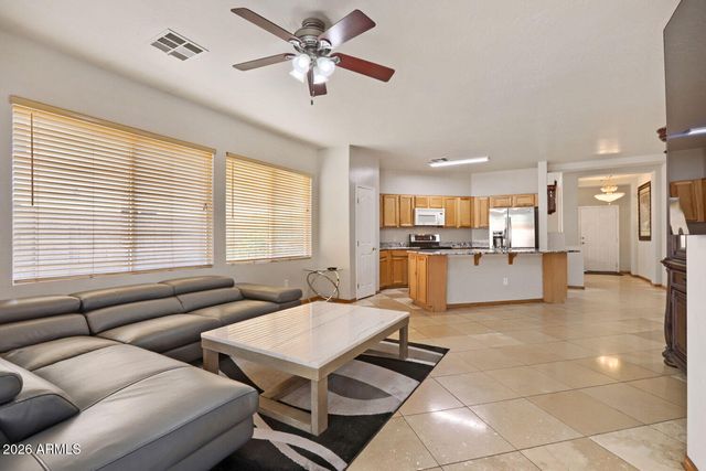 7270 W GARDENIA Avenue, Glendale, AZ 85303