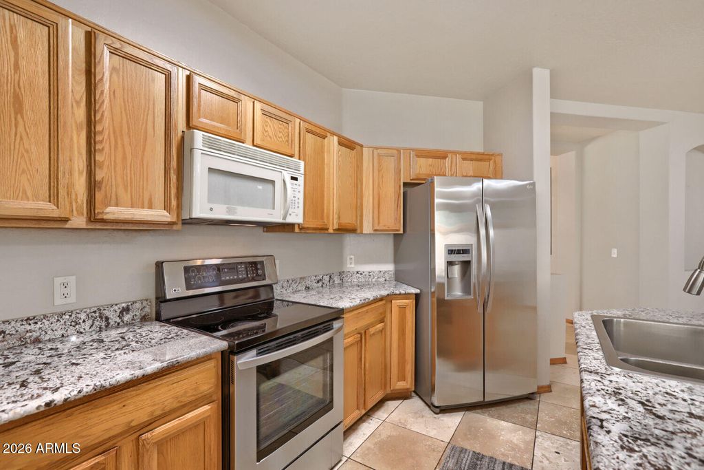 Image 13 of property listing at 7270 W GARDENIA Avenue, Glendale, AZ 85303