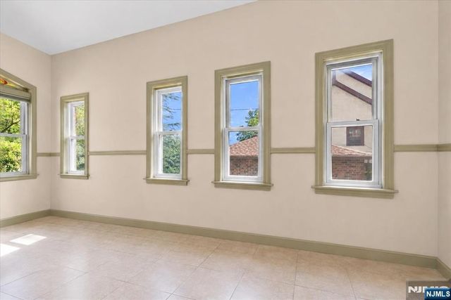 540 Highridge Avenue, Cliffside Park, NJ 07010