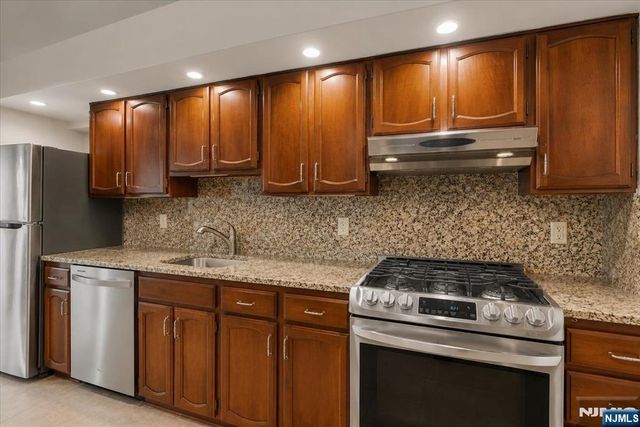 540 Highridge Avenue, Cliffside Park, NJ 07010