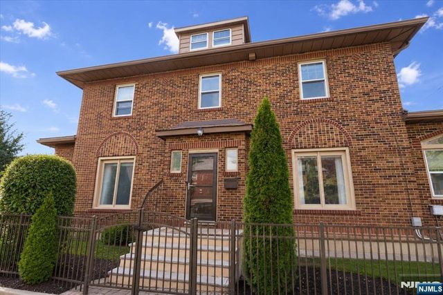 540 Highridge Avenue, Cliffside Park, NJ 07010