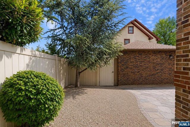 540 Highridge Avenue, Cliffside Park, NJ 07010