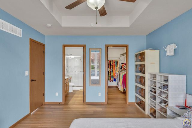 4312 SE Chisolm RD, Topeka, KS 66609