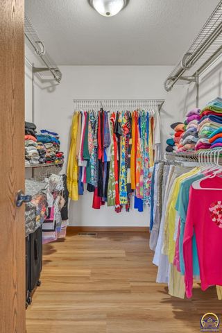 4312 SE Chisolm RD, Topeka, KS 66609