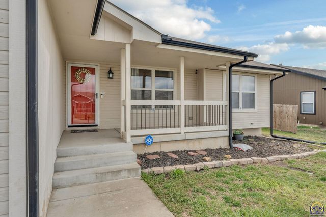 4312 SE Chisolm RD, Topeka, KS 66609