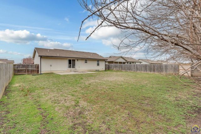 4312 SE Chisolm RD, Topeka, KS 66609
