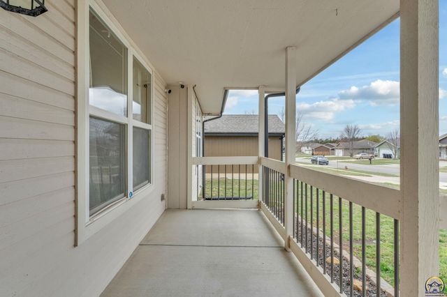 4312 SE Chisolm RD, Topeka, KS 66609