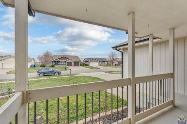 4312 SE Chisolm RD, Topeka, KS 66609