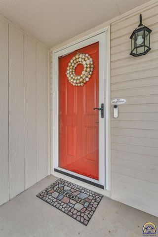 4312 SE Chisolm RD, Topeka, KS 66609