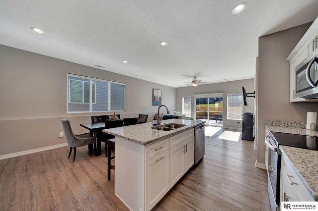 5039 W Stampede Lane, Lincoln, NE 68528