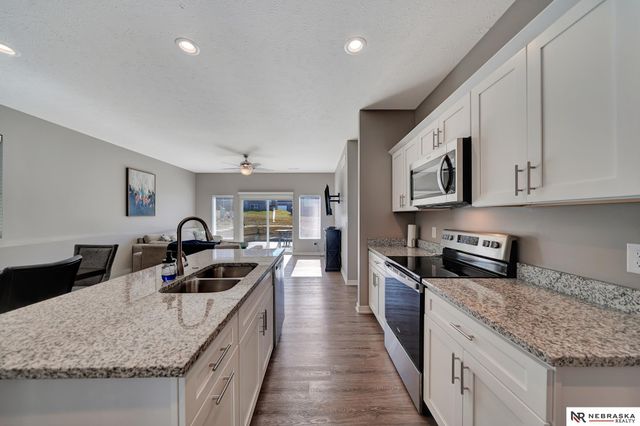5039 W Stampede Lane, Lincoln, NE 68528