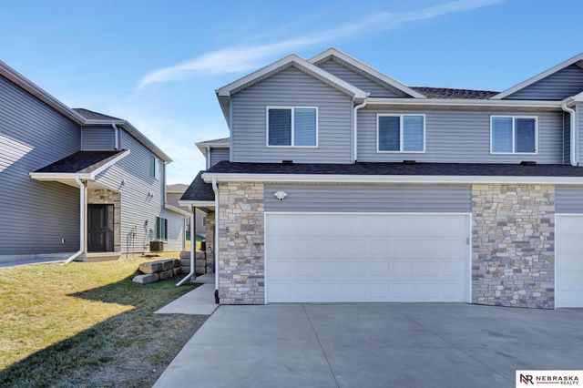 5039 W Stampede Lane, Lincoln, NE 68528