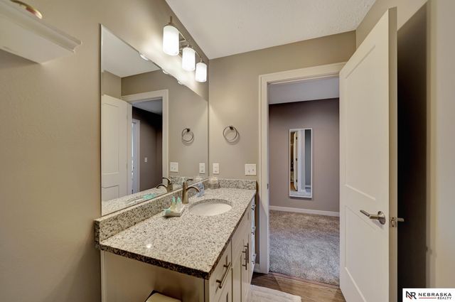 5039 W Stampede Lane, Lincoln, NE 68528