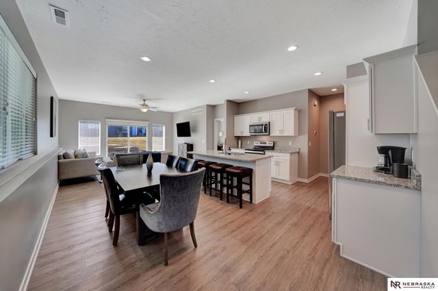 5039 W Stampede Lane, Lincoln, NE 68528