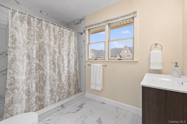 1180 E. Broadway 1, Hewlett, NY 11557