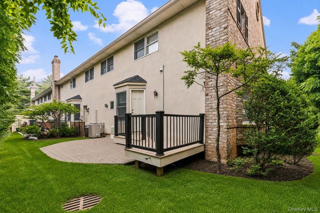 1180 E. Broadway 1, Hewlett, NY 11557