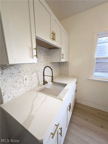 5550 Grasmere Avenue, Maple Heights, OH 44137