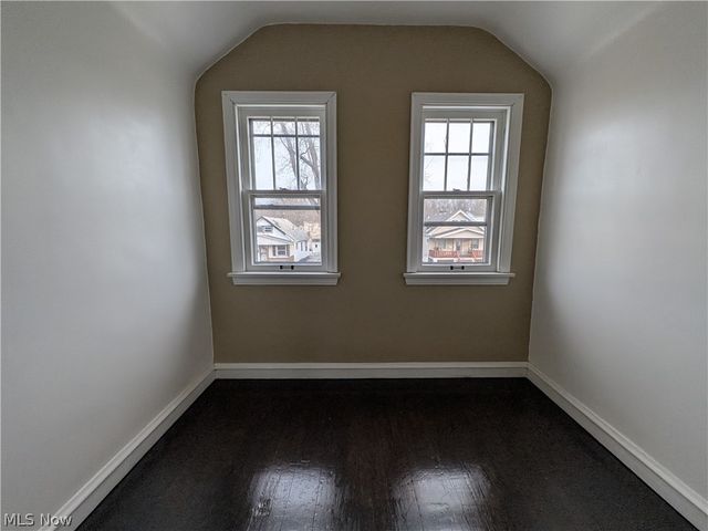 5550 Grasmere Avenue, Maple Heights, OH 44137