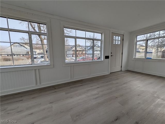 5550 Grasmere Avenue, Maple Heights, OH 44137