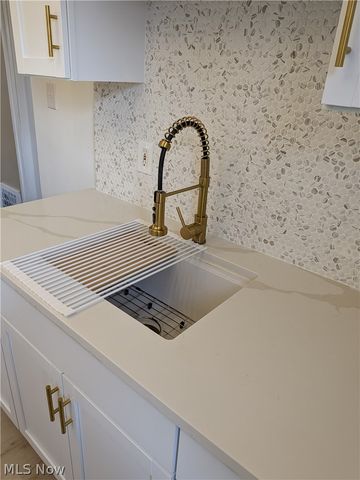 5550 Grasmere Avenue, Maple Heights, OH 44137