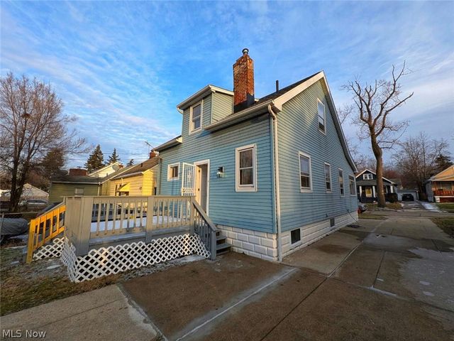 5550 Grasmere Avenue, Maple Heights, OH 44137