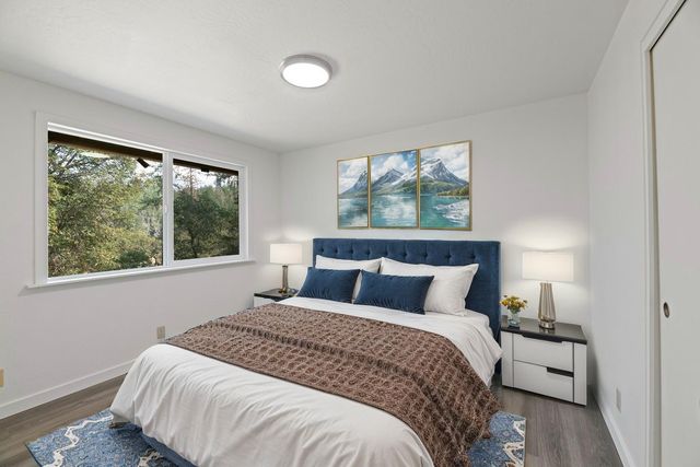 1100 Cantrall Road, Jacksonville, OR 97530