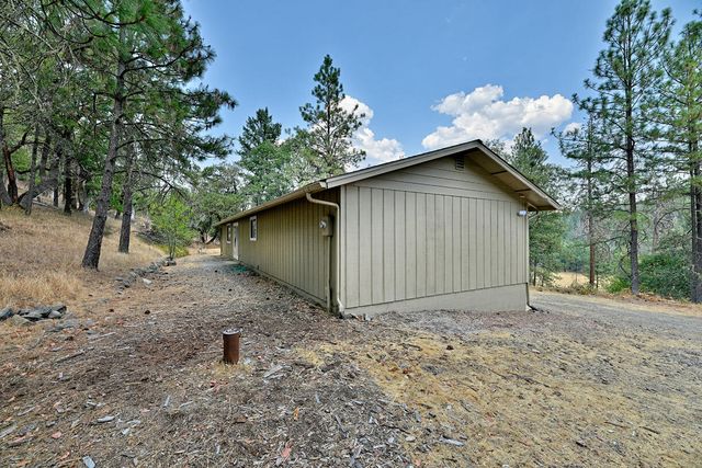 1100 Cantrall Road, Jacksonville, OR 97530