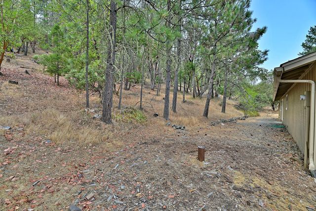 1100 Cantrall Road, Jacksonville, OR 97530