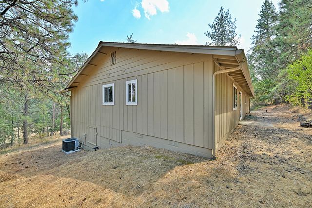 1100 Cantrall Road, Jacksonville, OR 97530