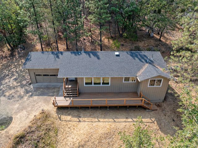 1100 Cantrall Road, Jacksonville, OR 97530