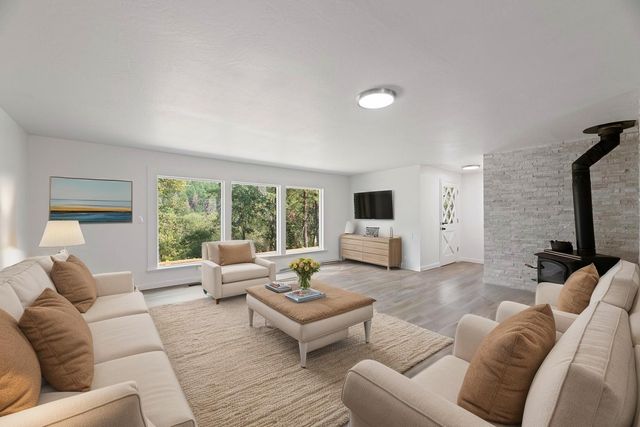 1100 Cantrall Road, Jacksonville, OR 97530