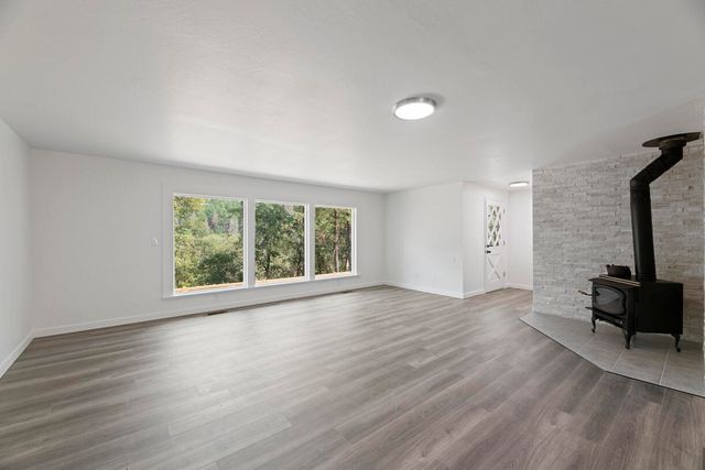 1100 Cantrall Road, Jacksonville, OR 97530