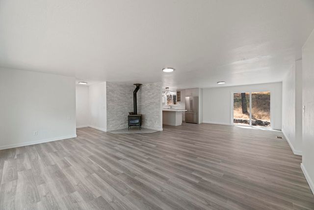 1100 Cantrall Road, Jacksonville, OR 97530