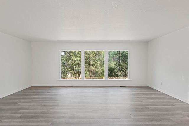 1100 Cantrall Road, Jacksonville, OR 97530